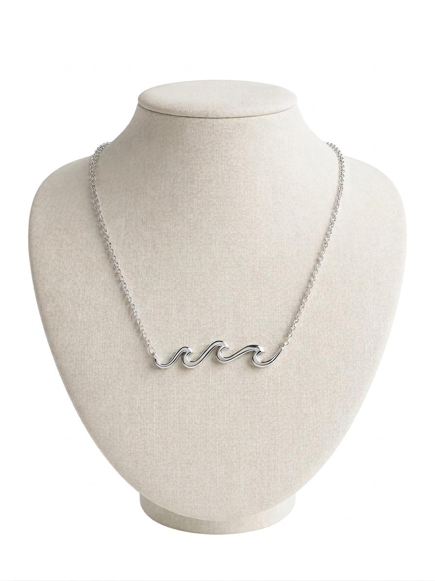 THE WAVE NECKLACE